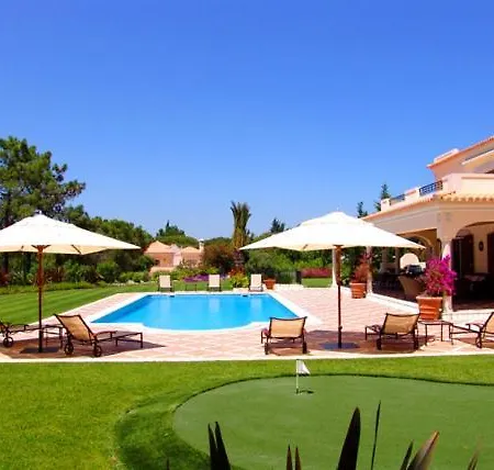 Villa Sleeps 8 Pool Air Con Wifi