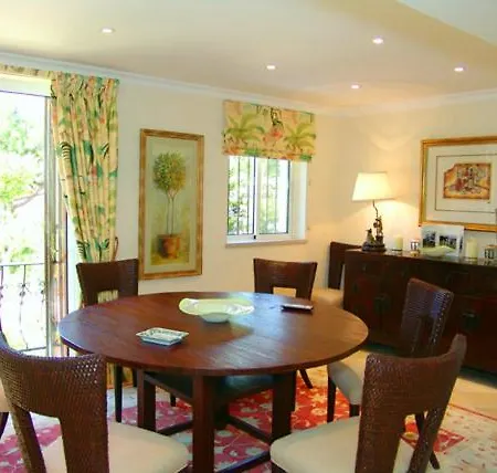 Sleeps 8 Pool Air Con Wifi *