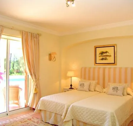 Sleeps 8 Pool Air Con Wifi Villa *